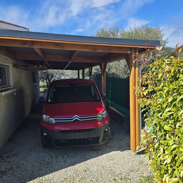 Carport toit plat adossé 500cmx1250cm bois DOUGLAS français (charpente – auvent | abri camping | car). 63 m². Garantie 10 ans.