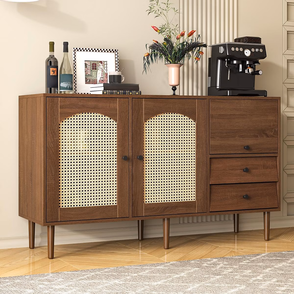 Commode de 129 – 5 cm avec 2 tiroirs et 3 portes, En rotin, Buffet avec étagère réglable, pieds en bois massif, marron, salle de bain