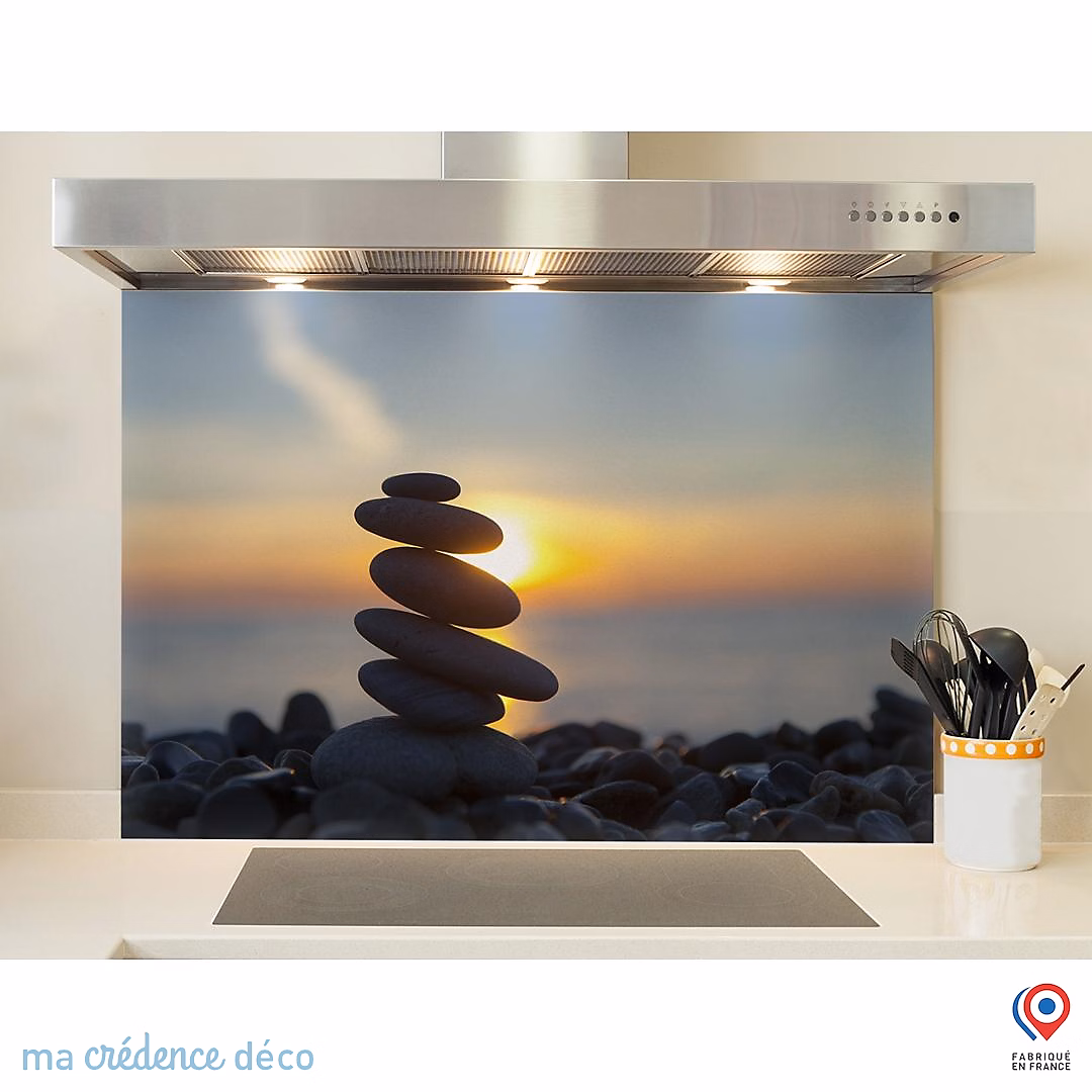 Crédence cuisine fond de hotte Galets et soleil – Verre trempé, L 90 cm x H 60 cm, MaCrédenceDéco