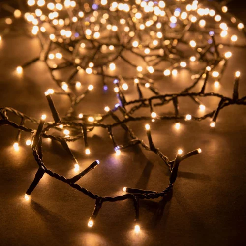 Guirlande lumineuse LED à lumière fixe blanc chaud sur secteur - 18 m
