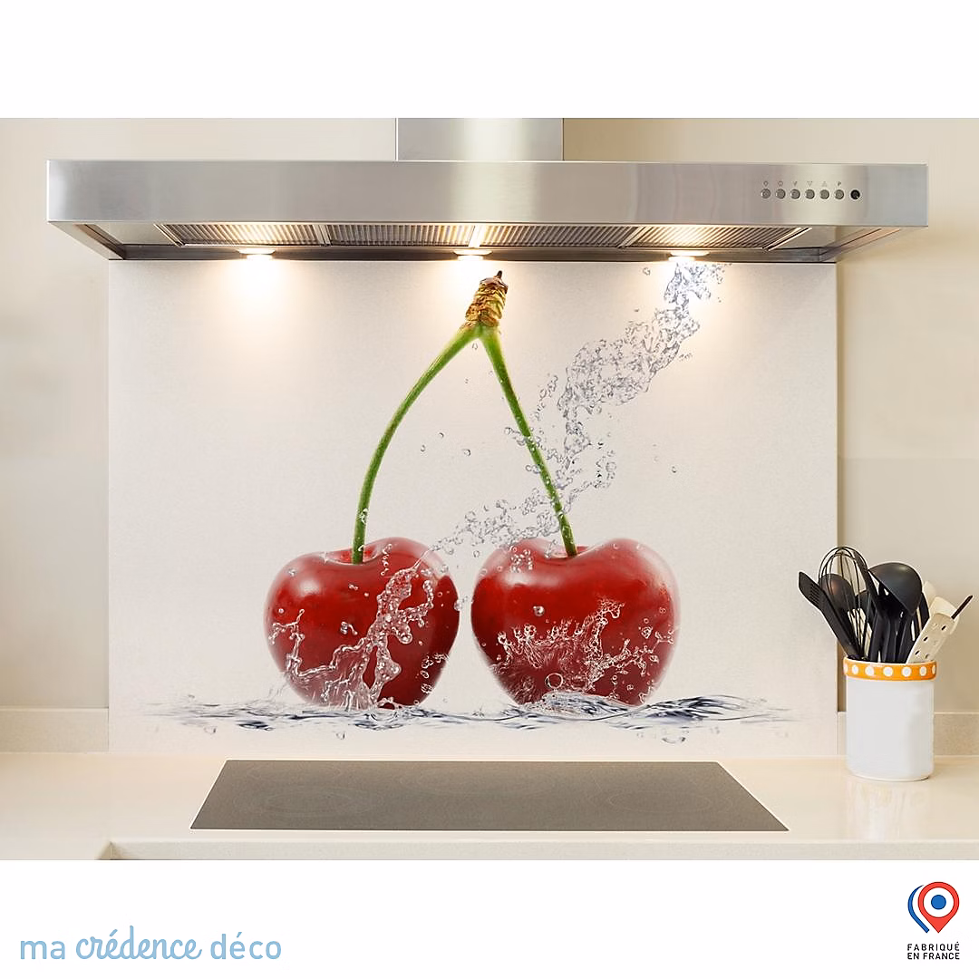Crédence cuisine fond de hotte Splash cerises | Alu composite – L 60 cm x H 45 cm – MaCrédenceDéco