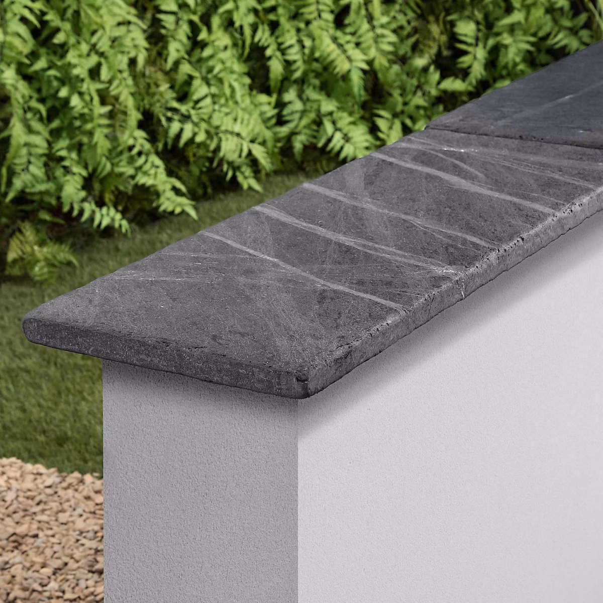 Couvertine Ardoise Noire Vieillie 80 × 30 × 3 cm (à l'unité) – RO'MA NATURE